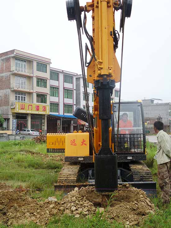 擼擼社免费下载安装建築機械廠履帶式撸撸射视频污版下载施工中